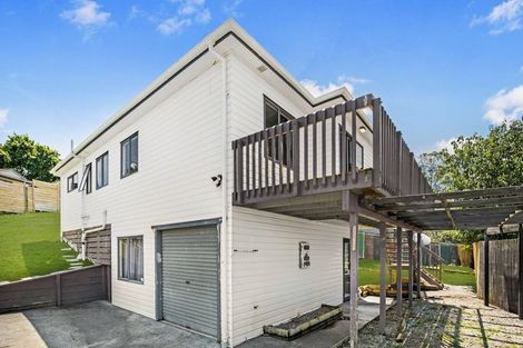Photo of property in 1/6 Eulogy Place, Randwick Park, Auckland, 2105