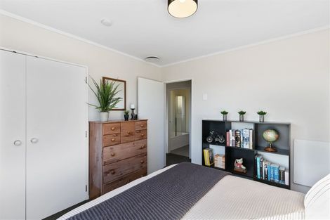 Photo of property in 16b Trinidad Crescent, Grenada Village, Wellington, 6037