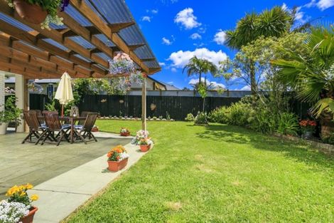 Photo of property in 17 Te Wharau Drive, Greenhithe, Auckland, 0632