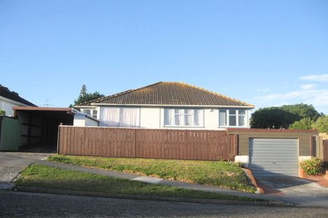 Photo of property in 17 Mana Avenue, Titahi Bay, Porirua, 5022
