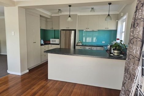 Photo of property in 1/115-117 Jackson Street, Petone, Lower Hutt, 5012