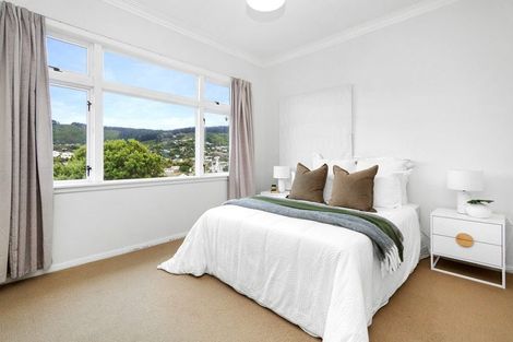 Photo of property in 33 Tawa Terrace, Tawa, Wellington, 5028