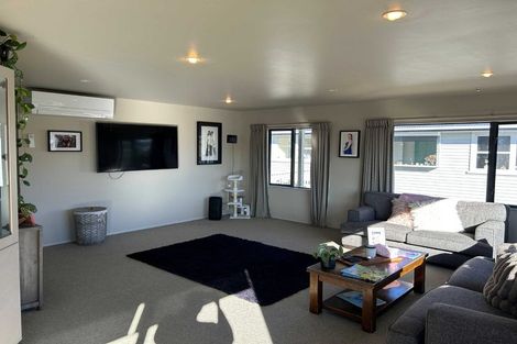 Photo of property in 137 Otumoetai Road, Brookfield, Tauranga, 3110