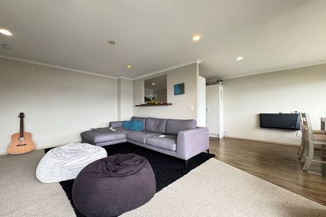 Photo of property in Onslow Heights, 17d Onslow Road, Khandallah, Wellington, 6035