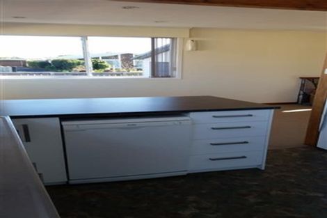 Photo of property in 15 Manu Crescent, Upper Vogeltown, New Plymouth, 4310