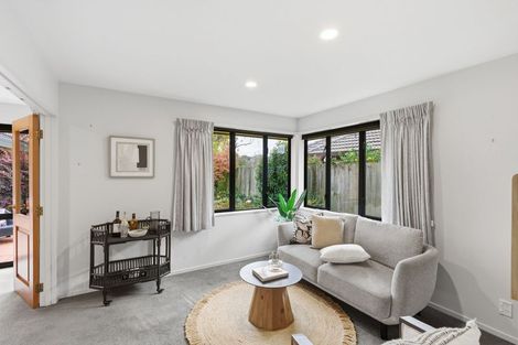 Photo of property in 12 Hatfield Place, Avonhead, Christchurch, 8042