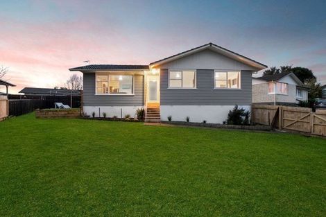 Photo of property in 10 Crampton Place, Manurewa, Auckland, 2102