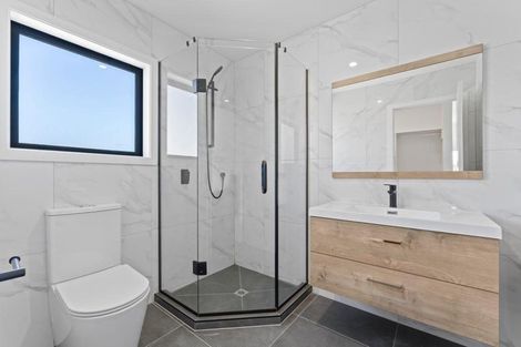 Photo of property in 30 Opaheke Road, Papakura, 2110