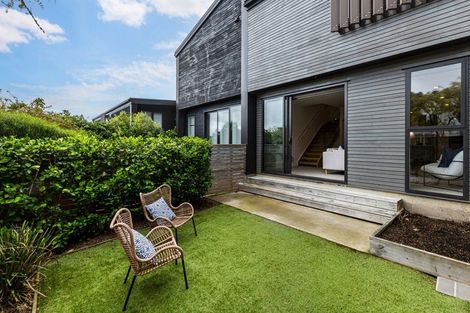 Photo of property in 11/80 Seatoun Heights Road, Seatoun, Wellington, 6022