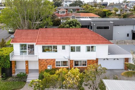 Photo of property in 13a Gulf View Road, Murrays Bay, Auckland, 0630
