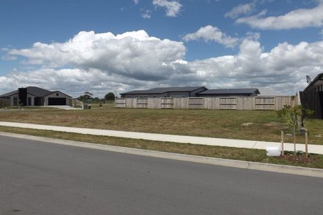 Photo of property in 58 Te Kio Crescent, Papamoa Beach, Papamoa, 3118