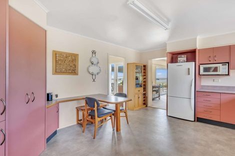 Photo of property in 70 Nilgiri Road, Poraiti, Napier, 4182