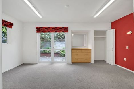 Photo of property in 33 Hewitts Road, Merivale, Christchurch, 8014