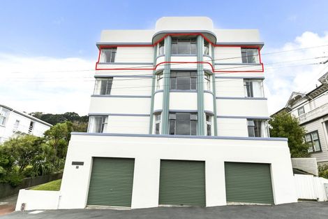 Photo of property in Owd Trafford Flats, 17 Brougham Street, Mount Victoria, Wellington, 6011