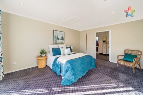 Photo of property in 3 Waddington Drive, Naenae, Lower Hutt, 5011