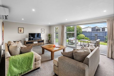 Photo of property in 5 Dunlop Crescent, Rolleston, 7614