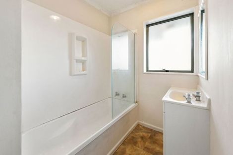 Photo of property in 1/11 Solveig Place, Randwick Park, Auckland, 2105