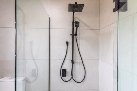 Photo of property in 90 Fergusson Street, Woodville, 4920