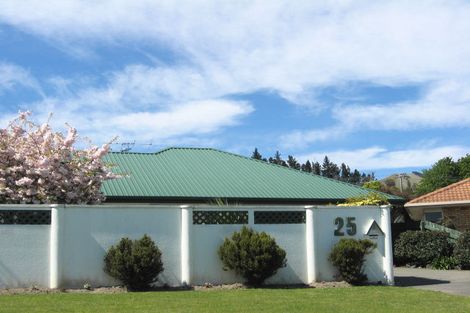 Photo of property in 25 Vining Crescent, Stoke, Nelson, 7011