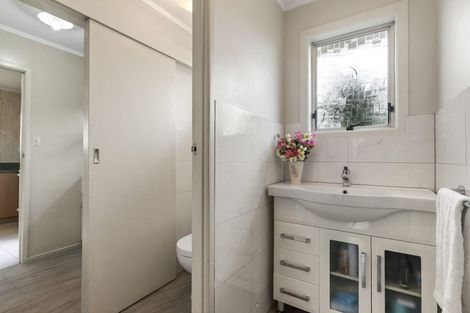 Photo of property in 1/103 Pigeon Mountain Road, Half Moon Bay, Auckland, 2012