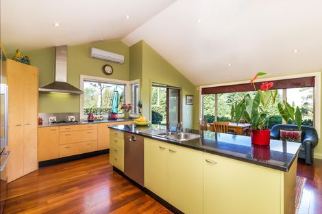 Photo of property in 280 Gillespie Place, Acacia Bay, Taupo, 3385