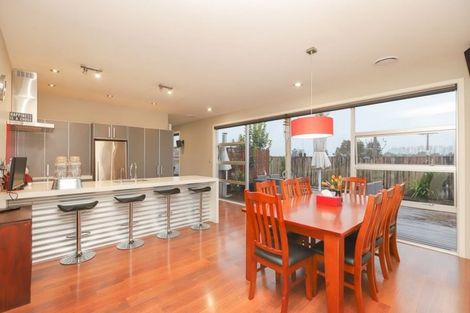 Photo of property in 17 Wiltshire Drive, Huntington, Hamilton, 3210