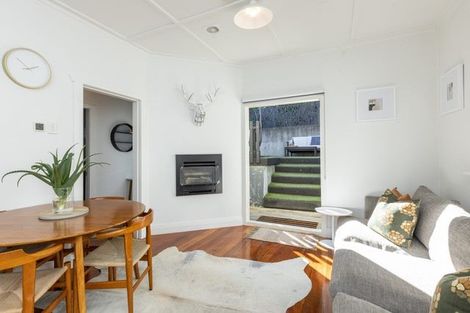 Photo of property in 44 Faraday Street, Hospital Hill, Napier, 4110
