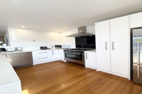Photo of property in 84 Salisbury Road, Birkdale, Auckland, 0626