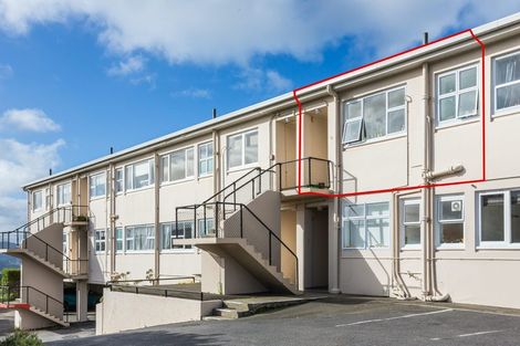 Photo of property in Harbour View Apartments, 147 Ohiro Road, Brooklyn, Wellington, 6021