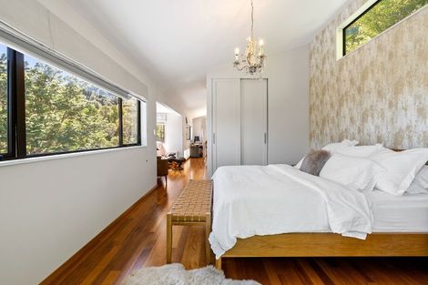 Photo of property in 136 Cheviot Road, Lowry Bay, Lower Hutt, 5013