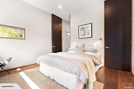 Photo of property in 8a Wairata Place, Te Atatu South, Auckland, 0610