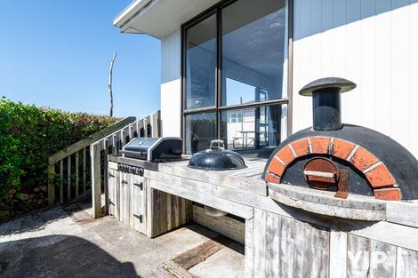 Photo of property in 30 Pukerua Beach Road, Pukerua Bay, 5026