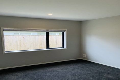 Photo of property in 10 Te Roera Place, Riverhead, 0820