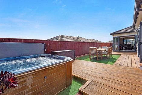 Photo of property in 58 Staithes Drive North, Whitby, Porirua, 5024