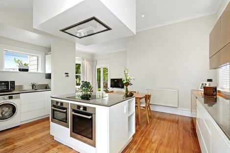 Photo of property in 30 Mornington Road, Brooklyn, Wellington, 6021