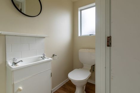 Photo of property in 68 Kohekohe Street, New Lynn, Auckland, 0600