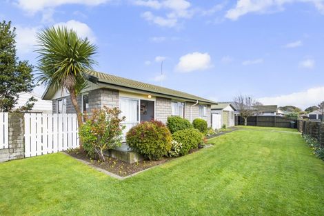Photo of property in 3 Raymond Road, Bromley, Christchurch, 8062
