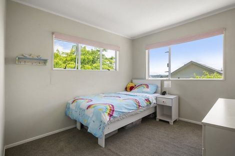 Photo of property in 20 Tenbless Court, Unsworth Heights, Auckland, 0632