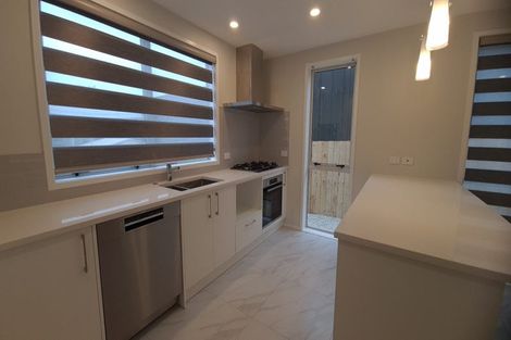 Photo of property in 43c Oreil Avenue, West Harbour, Auckland, 0618