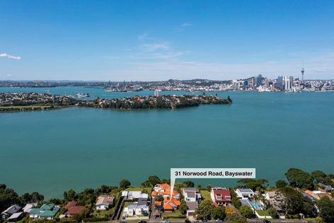 Photo of property in 31 Norwood Road, Bayswater, Auckland, 0622