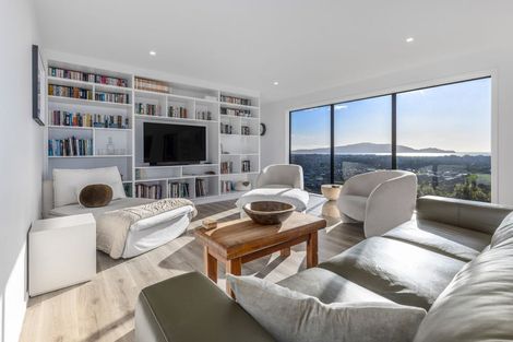 Photo of property in 86 Kotare Street, Waikanae, 5036