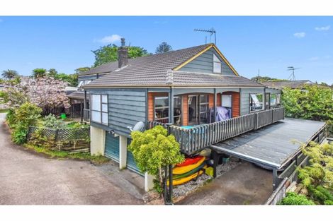 Photo of property in 13a Lawson Way, Weymouth, Auckland, 2103