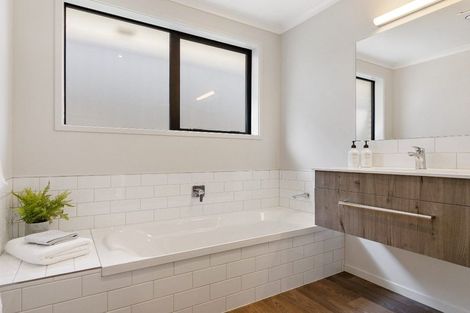 Photo of property in 48 Sentinel Avenue, Omokoroa, 3114