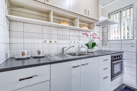 Photo of property in 2/91 Ferndale Road, Mount Wellington, Auckland, 1060