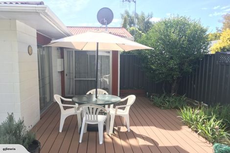 Photo of property in 2/34 Te Aute Road, Havelock North, 4130