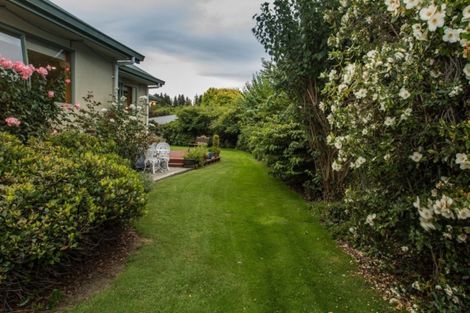 Photo of property in 6 Heuchan Lane, Wanaka, 9305