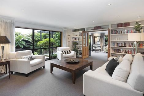 Photo of property in 2/5a Regency Crescent, Redwood, Christchurch, 8051