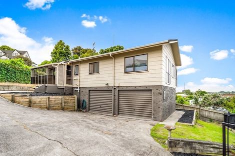 Photo of property in 2/19 Cassandra Grove, Totara Vale, Auckland, 0629