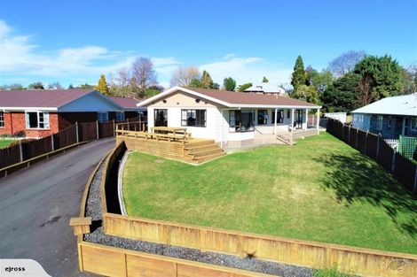 Photo of property in 29 Sheridan Crescent, Leamington, Cambridge, 3432