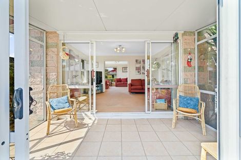 Photo of property in 21 Oakfield Street, Burnside, Christchurch, 8053